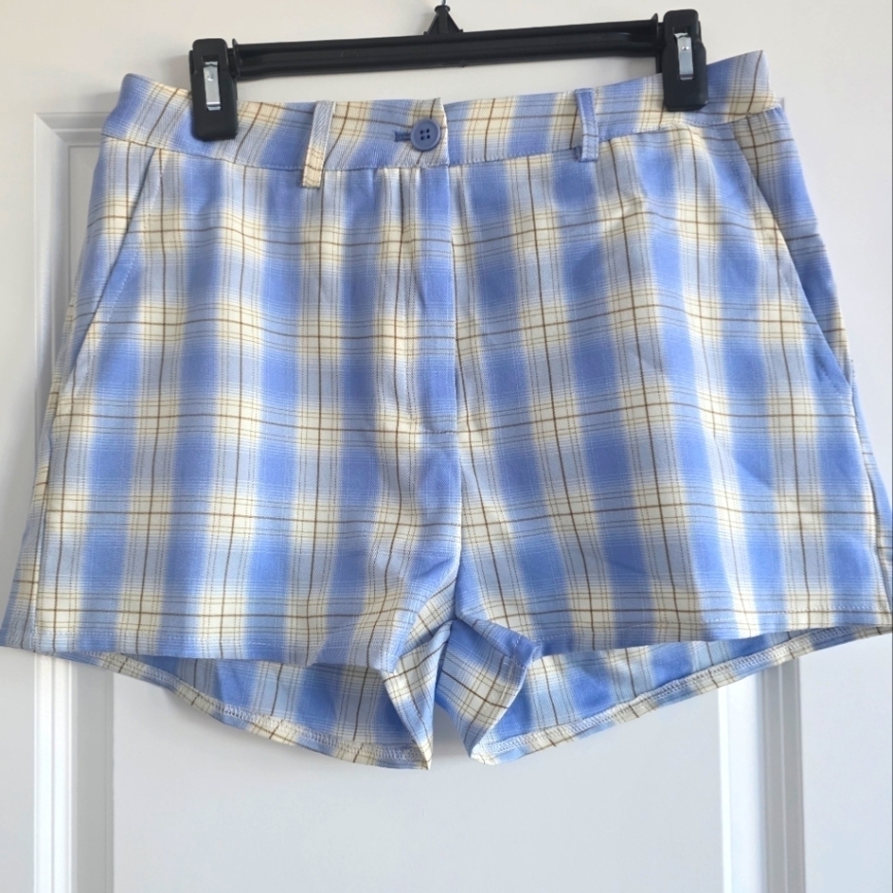 Hot & Delicious Womens Jr. Blue & White Plaid Shorts Size Medium